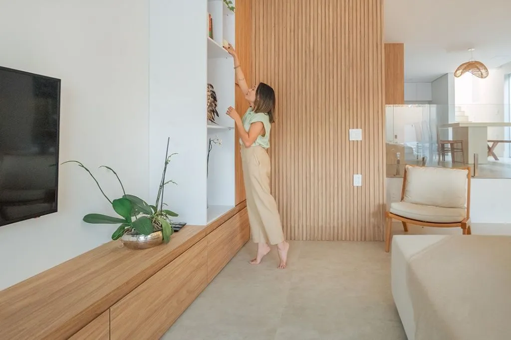 Espaço interior com design minimalista e linhas arquitetônicas definidas - Fotografia de arquitetura por Pâmela Wille