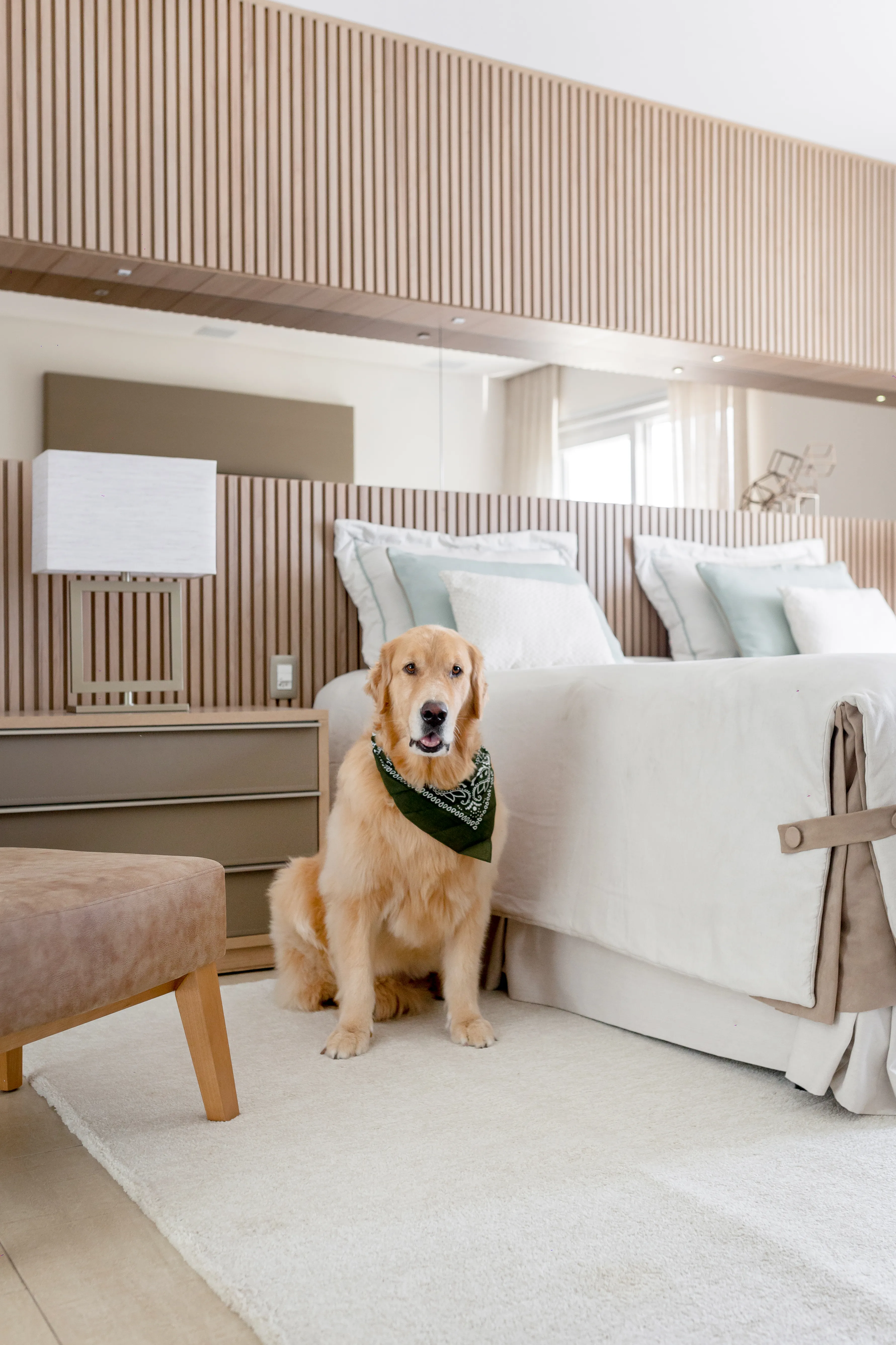 Interior residencial com decoração sofisticada e texturas nobres - Fotografia de arquitetura por Pâmela Wille